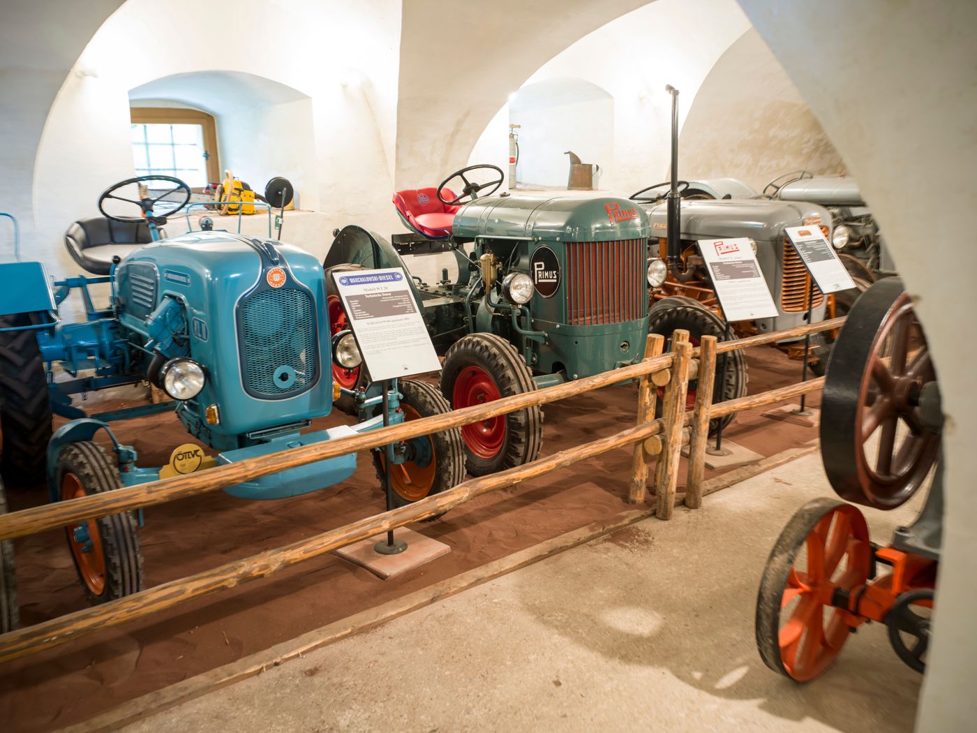 Historische Traktoren im Landwirtschaftsmuseum Leiben
